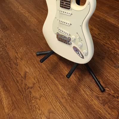 G&L Legacy USA 2010 - Vintage White image 2