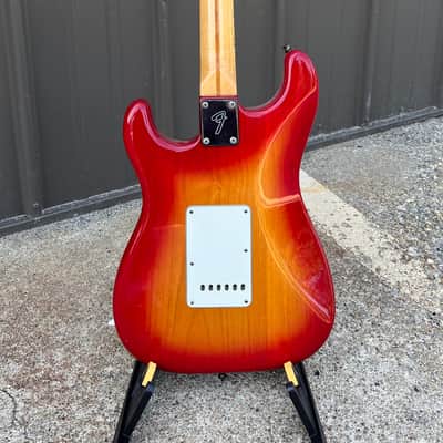 Fender Stratocaster Cherry Burst 1982 image 5