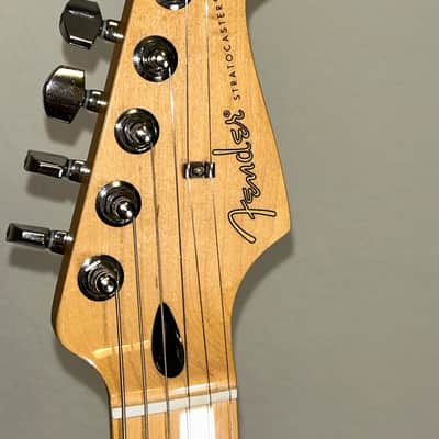 Fender Stratocaster Special Edition 2022 Surf Pearl image 7