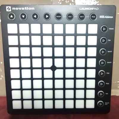 Novation LAUNCHPAD MK1 2018 - BLACK-WHITE ET ORANGE image 1