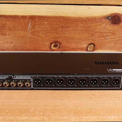 Aphex 228 8 Channel Unbalanced to Balanced Line Level Converter Bump Box image 5
