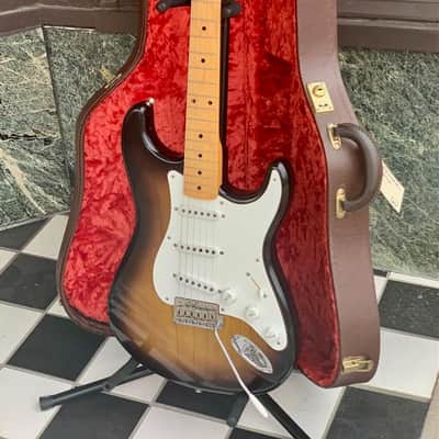Fender 50th Anniversary Limited Edition 1954 Stratocaster 2004 - 2T Sunburst image 3