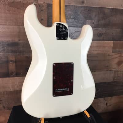 Fender American Professional II Stratocaster, LEFT HANDED, Olympic White, Hard Case, Free Ship, 606 image 10