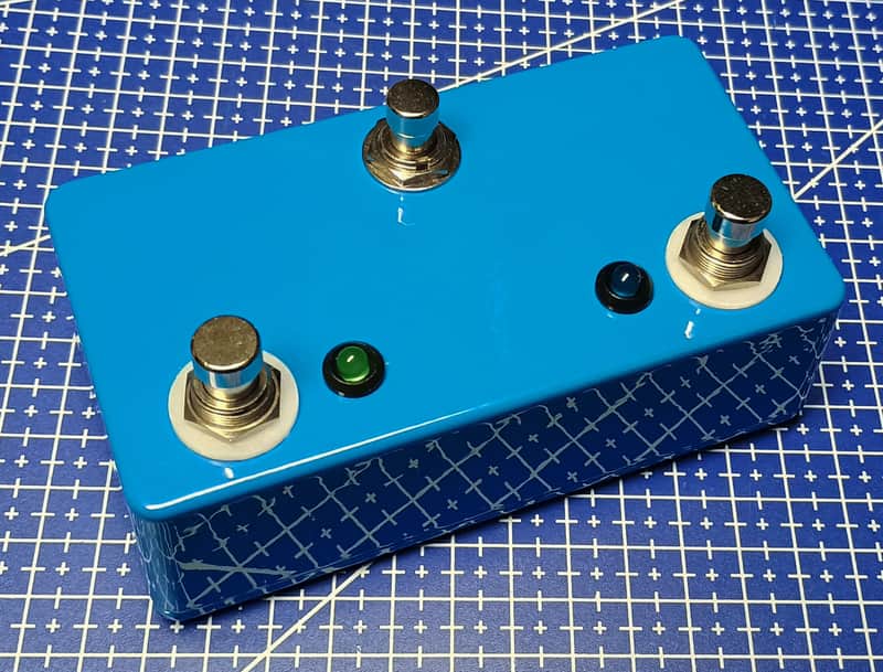 2-in-1 Footswitch (2 button latching and 1 button momentary tap tempo) image 1