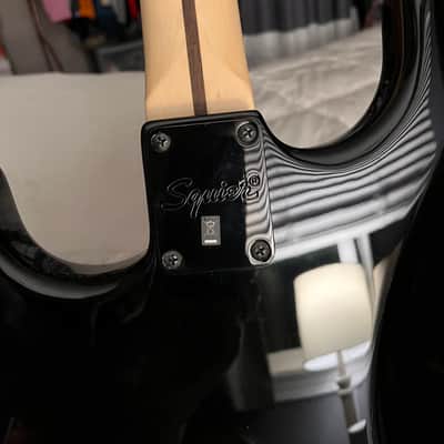 Squier Stratocaster 2019 - Black gloss image 7