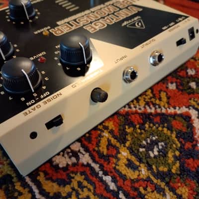 Mind - Behringer VT999 Vintage Tube Monster Vacuum Tube Overdrive image 4