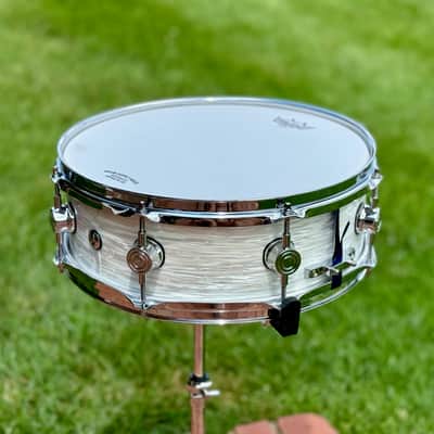 Custom Built Maple 14 x 4 Inch Snare Drum White Oyster Maple Snare Drum 2025 - White Oyster Wrap image 21