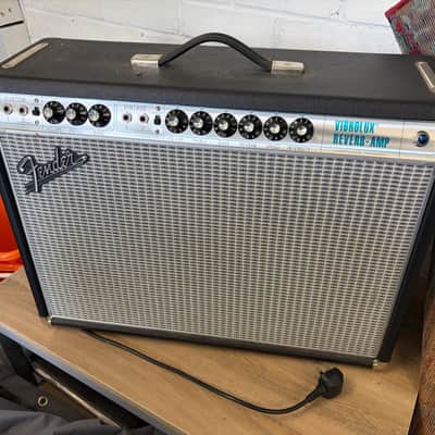 Fender ’68 Custom Vibrolux Reverb 2x10 Valve Combo – Celestion Speakers + Footswitch & Cover Bild 2