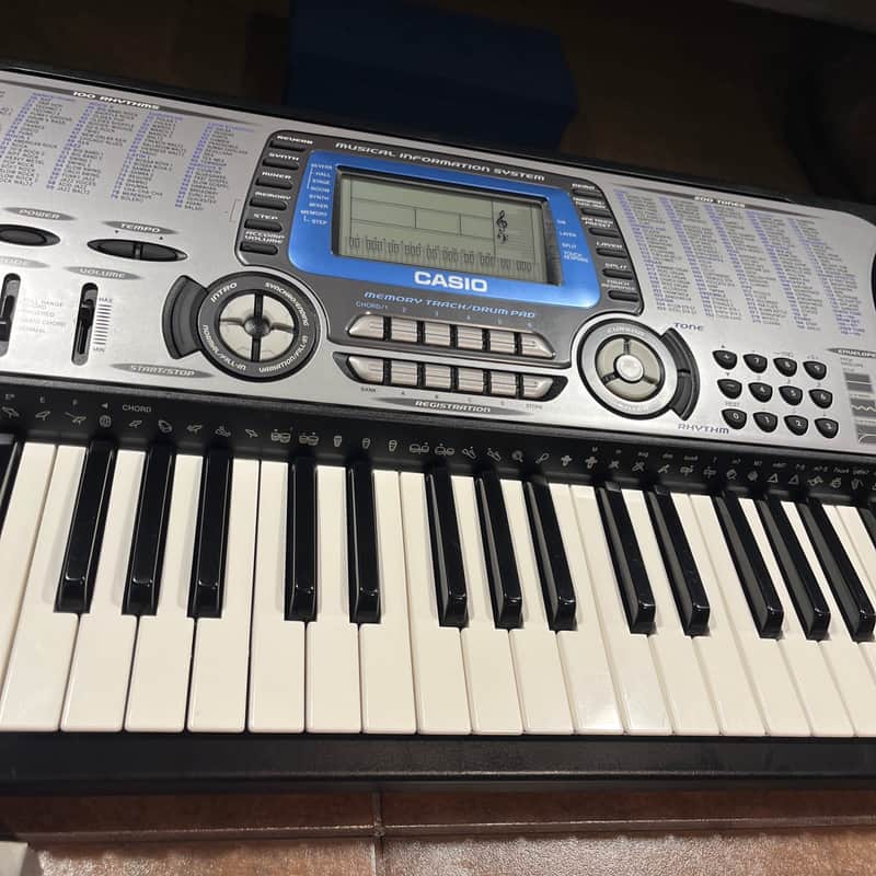 CASIO CTK-651 61 KEY SYNTHESIZER 32 SYNTH TONES MULTI TIMBRAL MIDI