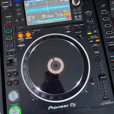 Pioneer CDJ-2000NXS2 Professional Multi Player 2010s - Black image 3