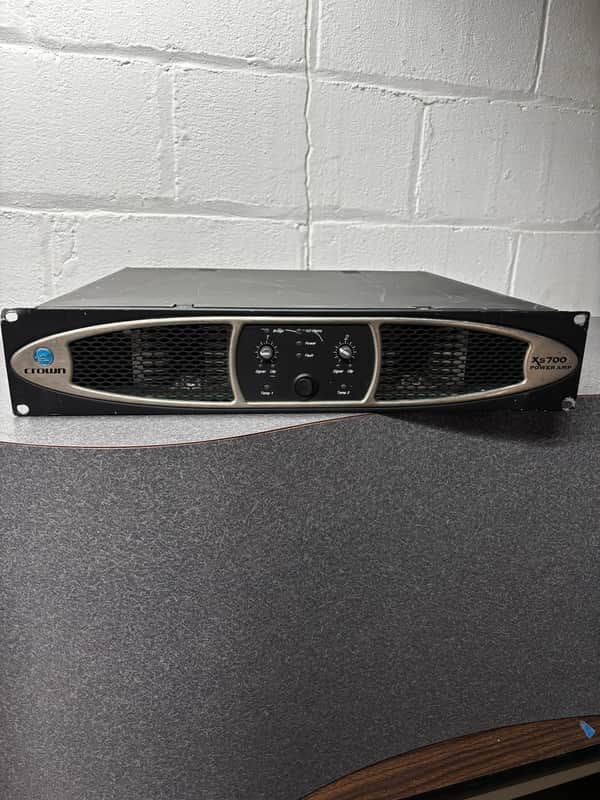 Crown Xs700 2-Channel Power Amplifier 2000s - Black with Silver Trim image 1