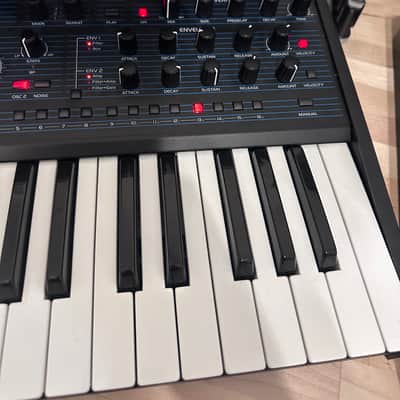 Oberheim TEO-5 44-Key 5-Voice Synthesizer 2024 - Present - Black image 4