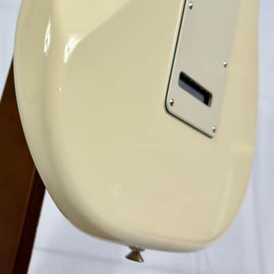 Fender Stratocaster Left Handed MIM Mexico 2011 - Cream image 16