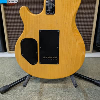 Ernie Ball Music Man Axis Sport 1999 - Translucent Gold image 8
