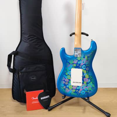 *NEW IN BOX* 2025 Fender Japan Limited Edition Stratocaster Blue Flower 2025 !! image 10
