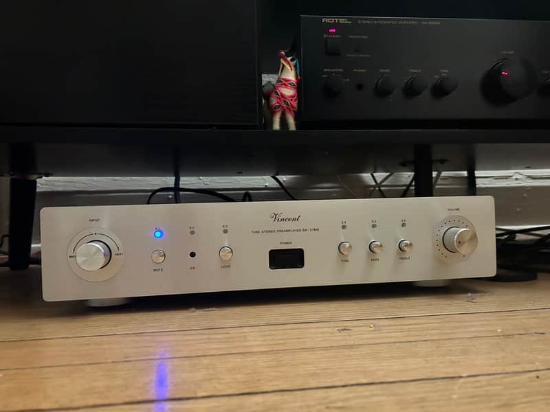 Vincent SA-31 MK hybrid Pre amplifier