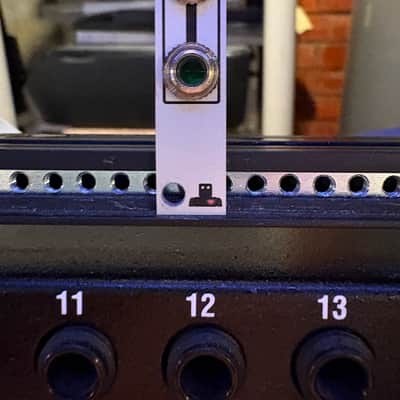 Intellijel Mult Dual 1x4 Passive Multiple w/original box (better than all other listings?) image 2