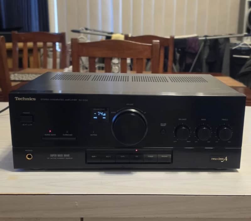 VINTAGE TECHNICS CLASS A AMPLIFIER/MADE IN JAPAN/PHONO/CD INPUTS