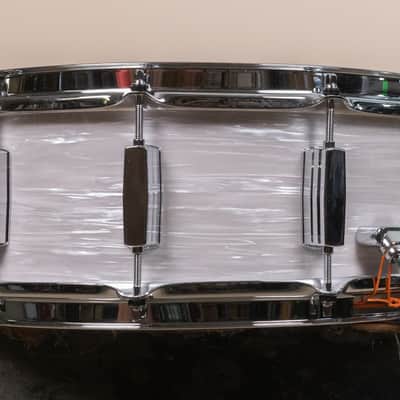 Pearl President Series 5.5x14 Phenolic White Oyster Snare Drum image 8