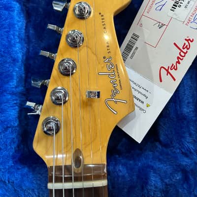 Fender 70th Anniversary American Professional II Stratocaster Comet Burst /8lbs. 0.5 oz. In Stock # US23089989 image 5