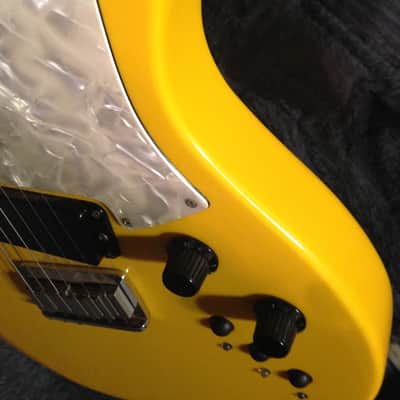 1989 Fender Branded RR8 Yellow Heartfield with Heartfield Case image 6