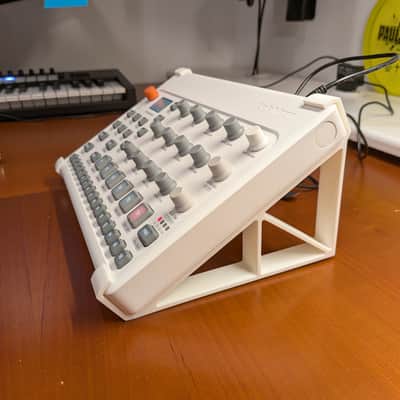 Elektron Model:Samples 2019 - 2020 - White imagen 2