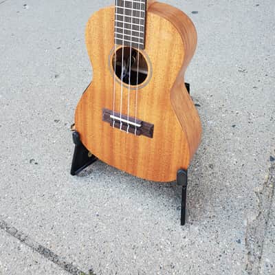 Teton TC003E Mahogany Concert Ukulele  w/Electronics Natural image 4