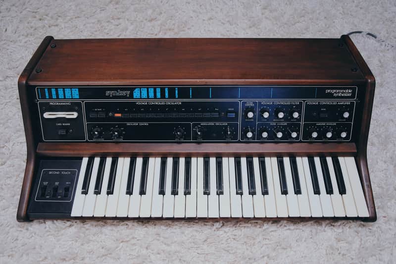 EML Synkey 2001 (CV/Gate mod) Bild 1