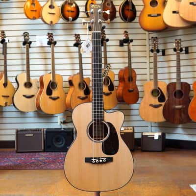 Martin 000C Jr E Bass Spruce/Sapele Acoustic-Electric Bass Guitar Natural w/Padded Gig Bag image 4