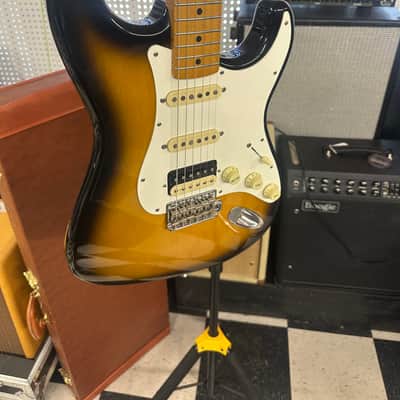 Fender JV Modified '50s Stratocaster HSS 2022 - 2024 - 2-Tone Sunburst image 14