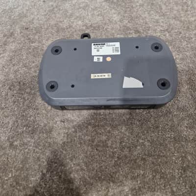 Shure Pg4s Receiver Wireless System - UHF Frequency, Reliable Performance - Excellent image 7