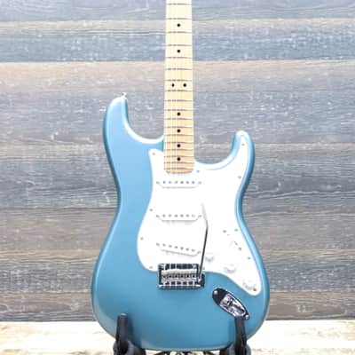 Fender Player Stratocaster Lake Placid Blue Maple Fingerboard Electric Guitar image 2