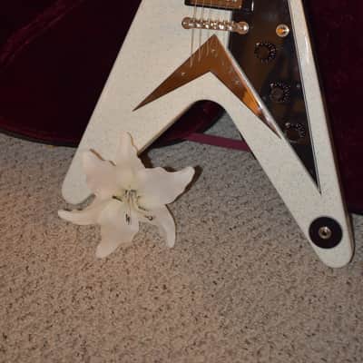Gibson '58 Flying V 2021 Cookies and Cream 1 of 1 image 11