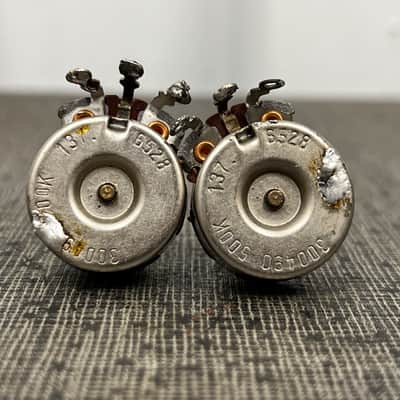 CTS 500k 1965 1966 Potentiometer pot solid shaft crater dish back image 1