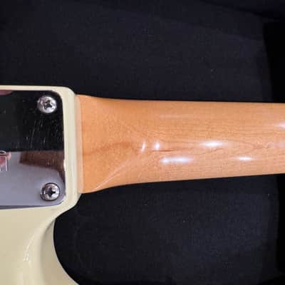 2025 G&L USA Custom Shop Icon Inspired Jimi Hendrix Legacy in Vintage White light Relic, reverse headstock, SSL2 pickups with Custom Shop Deluxe Gig Big! image 16