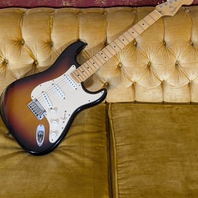 Fender Stratocaster 2003 - Sunburst image 2