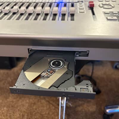 Roland VS2400CD (VS8F-3 w Antares, Sound Blender) 64gb SSD image 9
