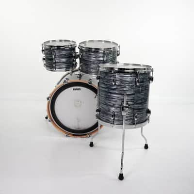 Gretsch Renown 4-piece in Grey Oyster Pearl 20,10,12,14 image 5