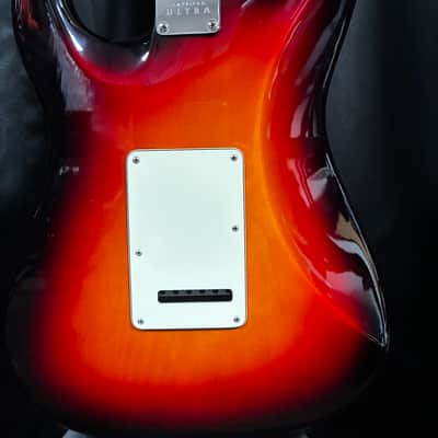 Fender American Ultra Stratocaster with Rosewood Fretboard 2019 - 2025 - Ultraburst image 10