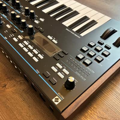 Novation Summit 61-Key 16-Voice Synthesizer 2019 - Present - Black image 14