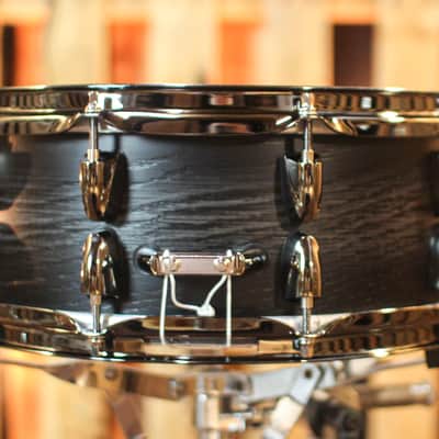 Yamaha 14x5.5 Live Custom Hybrid Oak Uzu Charcoal Sunburst Snare Drum image 4
