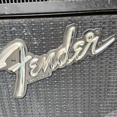 Fender BXR BASS300C Bass Combo Amplifier image 2