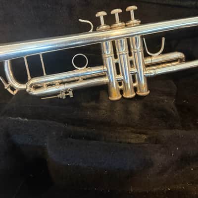 Bach 180S37 Stradivarius Series Bb Trumpet - Silver-Plated - with Case image 6