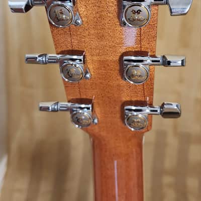 Larrivee PV10 Deluxe Series 2026 - Natural Gloss image 10