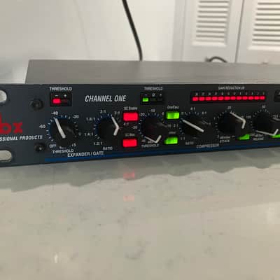 dbx 1066 Dual-Channel Compressor / Limiter / Gate image 3