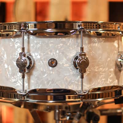 DW Performance White Marine Pearl Snare Drum - 5.5x14 image 3