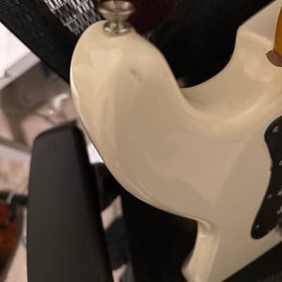Fender Standard Stratocaster (modified) with Maple Fretboard 2006 - 2017 - Arctic White image 4