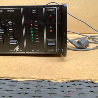Monacor  PA 1202 power amp mixer rack 19”  powered mixer image 4