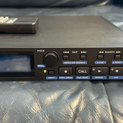 TASCAM CD-500B CD Player 2020’s - Black image 2