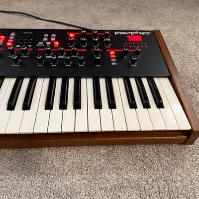 Dave Smith Instruments Prophet 12 61-Key 12-Voice Polyphonic Synthesizer 2013 - 2018 - Black with Wood Sides image 8